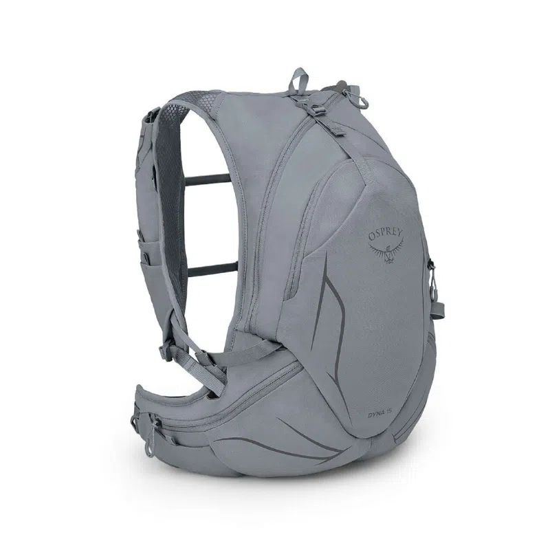 Presentamos nuestra mochila de senderismo gris, que cuenta con múltiples compartimentos, correas acolchadas y un cinturón para una comodidad ergonómica. Un logotipo sutil adorna el elegante diseño frontal, lo que la hace ideal para aventuras al aire libre. Combínala a la perfección con el chaleco de hidratación Osprey Duro 6 w/Res (copia) (copia) para garantizar la hidratación mientras te desplazas.