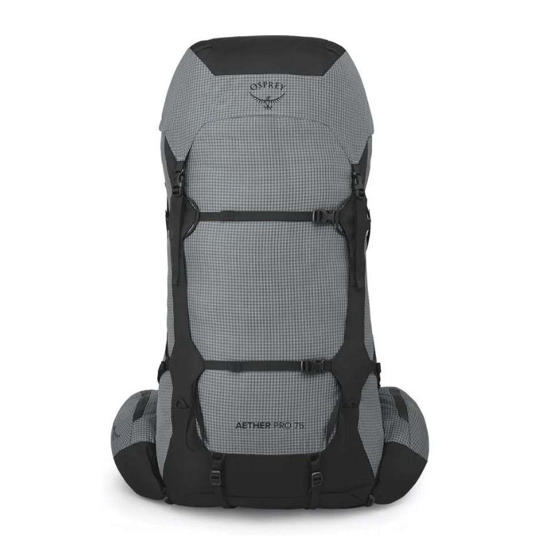 La Mochila Osprey Aether Pro 75L es una espaciosa mochila de senderismo gris con correas y detalles en negro. Incluye varios compartimentos y hebillas para ofrecer una gran cantidad de opciones de almacenamiento, y el logotipo de la marca aparece de forma destacada en la solapa superior.