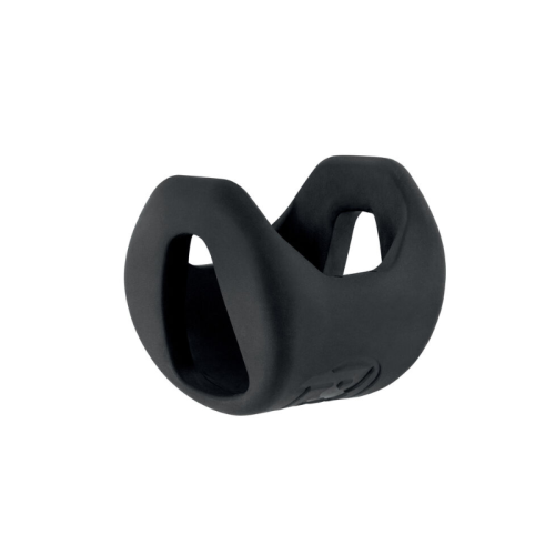 El objeto esculpido de color negro con dos grandes aberturas y un borde curvado refleja la elegancia estética y funcional del Protector para Cinta Petzl String M, con su superficie lisa y mate y su diseño hueco y simétrico que recuerda al arte moderno o al diseño funcional.