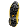 La imagen muestra el dibujo resistente y texturizado de la suela de una bota de montaña La Sportiva G2 Evo amarilla y negra con ranuras profundas para mayor agarre y la marca "Vibram" en la parte inferior.