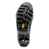 La imagen muestra la suela de una bota de montaña negra con un patrón rugoso. La suela tiene un logotipo Vibram amarillo cerca del centro y detalles azules en los bordes, que representan la Bota de Montaña La Sportiva Aequilibrium LT GTX Mujer.