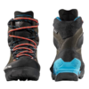 La bota de montaña La Sportiva Aequilibrium LT GTX para mujer, ideal para aventuras al aire libre, presenta un diseño resistente con cordones coloridos, una suela resistente, detalles en azul y un talón con etiqueta. La vista frontal de la bota izquierda contrasta con la vista trasera robusta de la bota derecha.