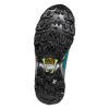 Primer plano de la suela de la zapatilla de trekking para mujer La Sportiva Ultra Raptor II Mid GTX, que muestra un patrón resistente y texturizado con surcos profundos y diseños de banda de rodadura variados. El logotipo aparece en el centro, entre líneas contorneadas y colores vibrantes, lo que resalta su enfoque en el agarre y la durabilidad.