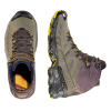 Las botas de senderismo La Sportiva Ultra Raptor II Mid Leather GTX tienen exteriores grises y negros con detalles en amarillo. Una bota se muestra de arriba hacia abajo y la otra de lado, lo que resalta su dibujo agresivo.