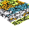 Un primer plano de una tela con un diseño vibrante estilo graffiti como el Bandana Buff Original EcoStretch Grafft 2.0 Multi, que presenta letras y formas abstractas en negro sobre un fondo azul, amarillo y verde brillante para una apariencia urbana dinámica que es elegante y ecológica.