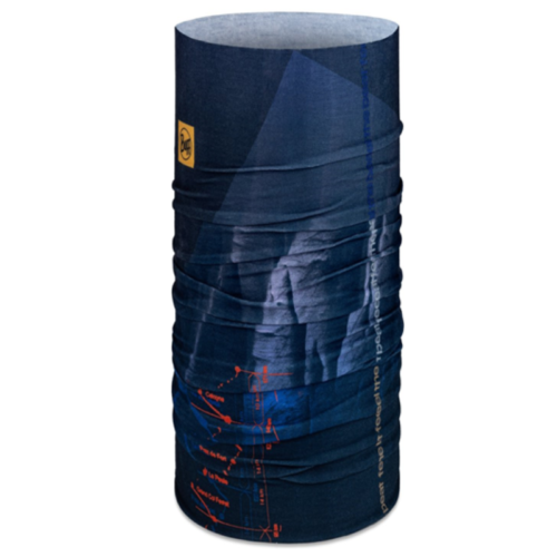 La bandana Buff Original EcoStretch Moulay Night Blue (copia) tiene un diseño inspirado en una formación rocosa en azul oscuro y naranja. Su diseño elástico, sin costuras y abierto en la parte superior la hace versátil para cualquier aventura y cuenta con un discreto logotipo de la marca cerca del borde superior.