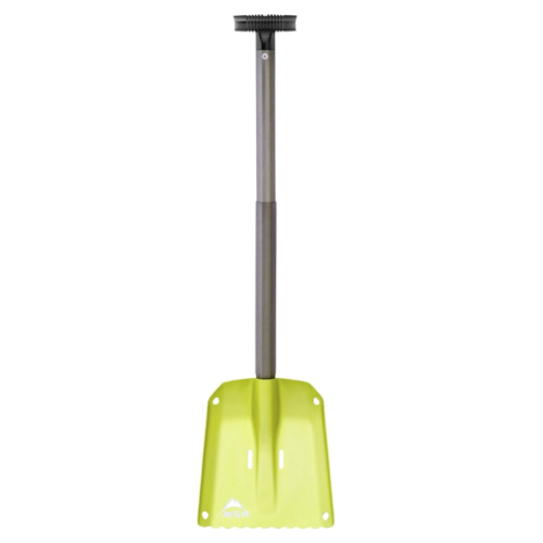 La Pala para Nieve MSR Operator Snow D (copia) cuenta con una pala ancha, un agarre superior resistente y un mango gris largo, ideal para uso en exteriores.