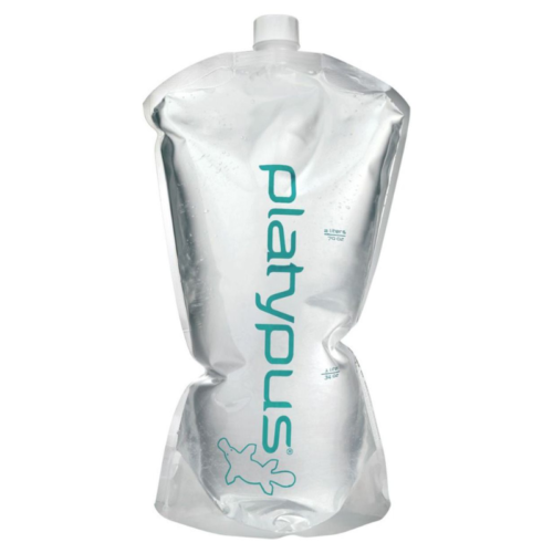 La Botella Flexible Platypus Platy 2L es una bolsa de depósito transparente y flexible con la marca "Platypus" en color verde azulado. Tiene capacidad para dos litros e incluye una tapa de rosca blanca en la parte superior.