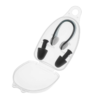 El Set Natación Uk Time Sport incluye un estuche transparente que alberga unos tapones para los oídos negros con forma redondeada y una pinza nasal curvada negra con almohadillas de confort, todo ello visible a través de la tapa parcialmente abierta.