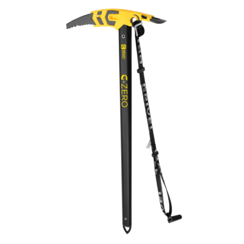 El Grivel G Zero Piolet Clásico es un elegante piolet negro y amarillo con mango negro, cabeza ergonómica amarilla y correa de muñeca adjunta para un manejo seguro.