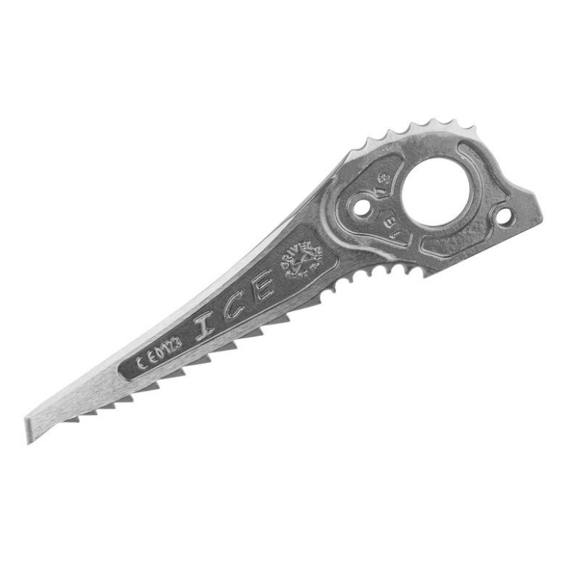 El Soporte Delantero Grivel Com Sab Front Bail 2x (copia) es un picahielos metálico con borde dentado, orificio de agarre circular, superficie grabada y punta puntiaguda para mayor precisión, ideal para escalada en hielo o montañismo.