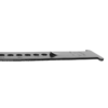 Primer plano de una barra flexible Grivel negra de 160 mm de la colección Barras flexibles para crampones, con orificios circulares espaciados uniformemente y un extremo derecho ligeramente curvado, posiblemente para asegurarla. Las marcas grabadas son visibles cerca del extremo derecho de esta barra reflectante y duradera.