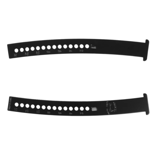 Dos correas de reloj de caucho negro con múltiples orificios de ajuste se asemejan a las barras flexibles para crampones Grivel Flex Bar. El diseño curvo presenta un pequeño texto blanco y marcas para un ajuste preciso del tamaño, similar a la flexibilidad de las Barras Flexibles para Crampones Grivel Flex Bar 160mm (copia).
