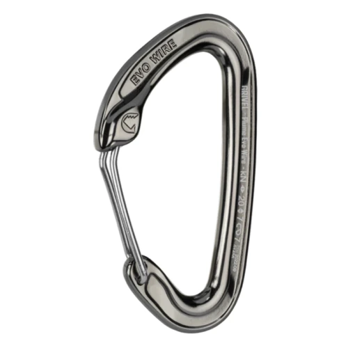 El Mosquetón Grivel K3EW Plume Evo Wire es un mosquetón de metal plateado con gatillo de alambre, rotulado "Evo Wire" y marcado "24 kN". Tiene una forma suave y ligeramente asimétrica.