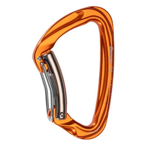 El Mosquetón Grivel K8G Sigma, que presenta un mosquetón de escalada naranja con una elegante puerta plateada, se destaca sobre el fondo blanco liso.