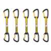 Cinco cintas exprés Cinta Express Grivel All-Round Alpha idénticas cuelgan verticalmente y presentan mosquetones negros unidos por una correa de nailon con rayas amarillas y negras, que cuenta con marcas de seguridad. Incorporan la durabilidad que se conoce en diseños similares.