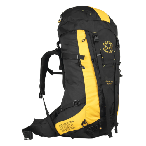 La Mochila de Montaña Grivel Spartan 45 (copia) es una mochila de senderismo negra y amarilla, perfecta para aventuras al aire libre, con múltiples correas y hebillas. Cuenta con un logotipo de montaña, la marca "Grivel", y ofrece un panel trasero acolchado y un cinturón para la cadera para mayor sujeción.