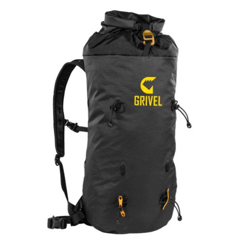 La mochila de montaña Grivel Spartan 30 es una mochila negra con detalles en amarillo, ideal para aventuras en la montaña, que cuenta con un cierre enrollable, correas de hombro ajustables, múltiples presillas para equipo y un logotipo de marca destacado para mayor estilo y funcionalidad.
