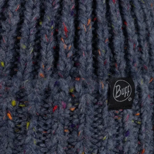 Primer plano de un Gorro Buff Knitted y tejido Polar Caryn (copia) en azul oscuro con motas de colores rojo, naranja y morado, con una etiqueta negra con el logo "Buff" blanco.