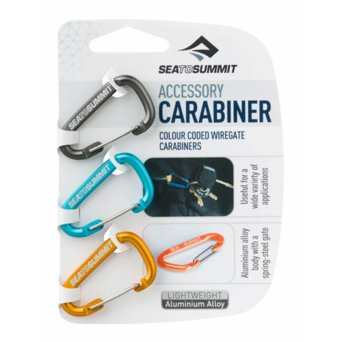 Los mosquetones Sea to Summit vienen en negro, azul y naranja con una construcción de aluminio liviano. Combinan perfectamente con el kit de reparación de colchonetas Sea to Summit para un uso versátil.