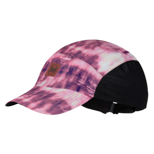 La gorra Jockey Buff Speed Pink Deri es una gorra con efecto tie-dye rosa y violeta con un panel posterior negro y una correa ajustable, ideal para el estilo informal de cualquier jockey. Tiene un parche redondo con el logotipo marrón en la parte delantera.