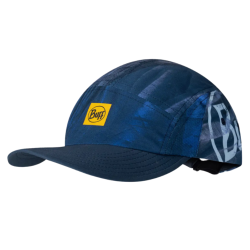 La gorra Jockey Buff Speed Pink Deri (copia) tiene una visera y un parche con el logotipo en amarillo en la parte delantera. Destaca un patrón azul oscuro con diseños abstractos en azul más claro en los laterales y la parte trasera, lo que realza tu estilo.