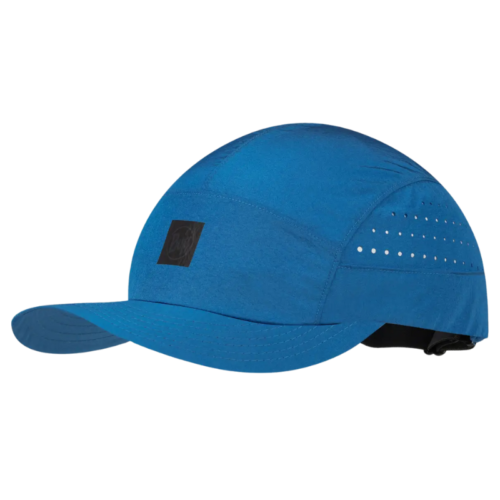 La gorra Jockey Buff Pack Speed HTR es azul con un logotipo cuadrado negro, pequeños orificios de ventilación para mayor transpirabilidad, una visera curva y una correa ajustable para un ajuste perfecto.
