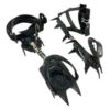 Los crampones Black Diamond Contact Strap para nieve y hielo cuentan con correas ajustables y puntas afiladas, diseñadas para una tracción segura cuando se fijan a las botas sobre nieve o hielo.