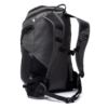 El bolso plegable Atakama Outdoor Ruta 78 de 70 litros (copia) presenta un diseño elegante y moderno con líneas curvas y una hebilla en la correa. Esta mochila negra y gris ofrece múltiples compartimentos y correas ajustables, ideal para cualquier aventura.