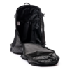 Bolso plegable Atakama Outdoor Ruta 78 de 70 l, gris y negro, abierto, con la cremallera frontal completamente abierta, mostrando el espacioso compartimento principal y el bolsillo interior. Con un fondo blanco, esta mochila es ideal para guardar y organizar tus aventuras.