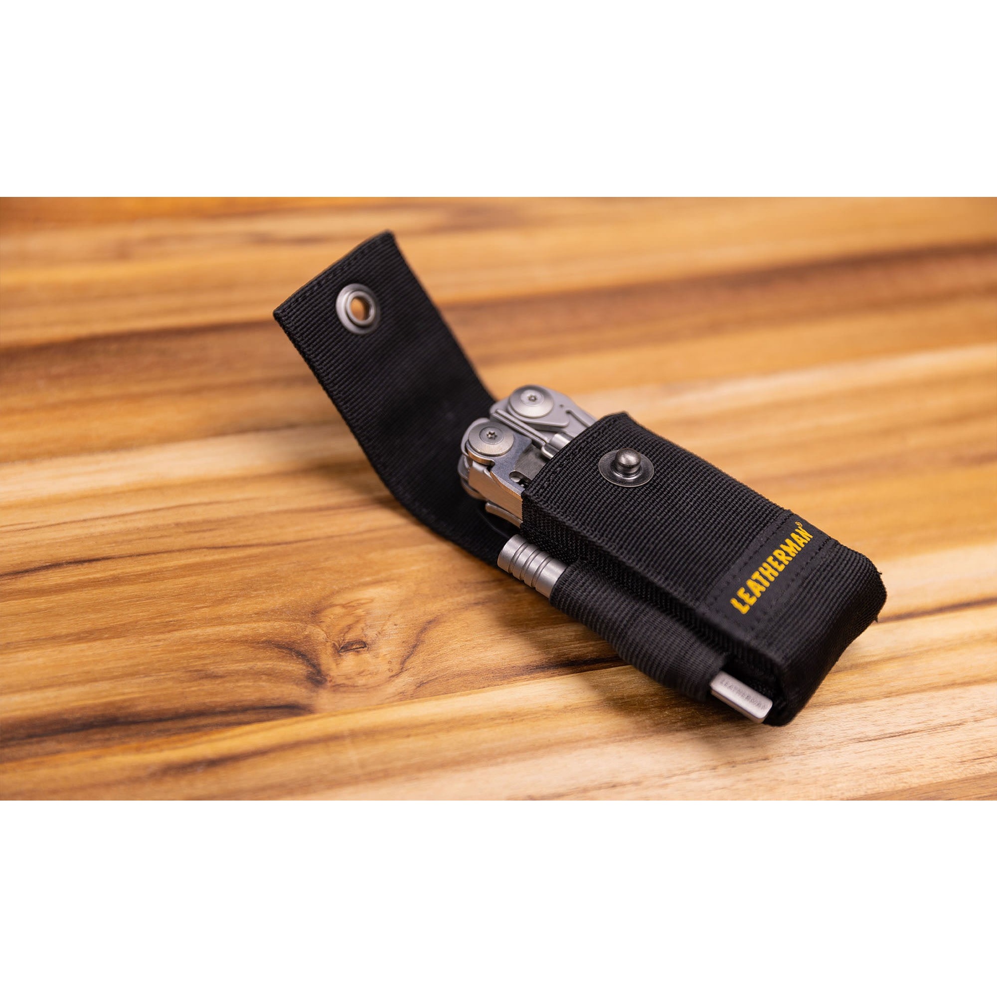 Funda Nylon Leatherman Negra Medium 4 Pocket 934932
